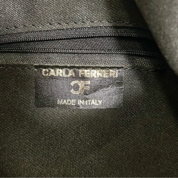 EUC CARLA FERRERI Black Leather Shoulder Bag/Backpack Convertible Bag. - Picture 6 of 9